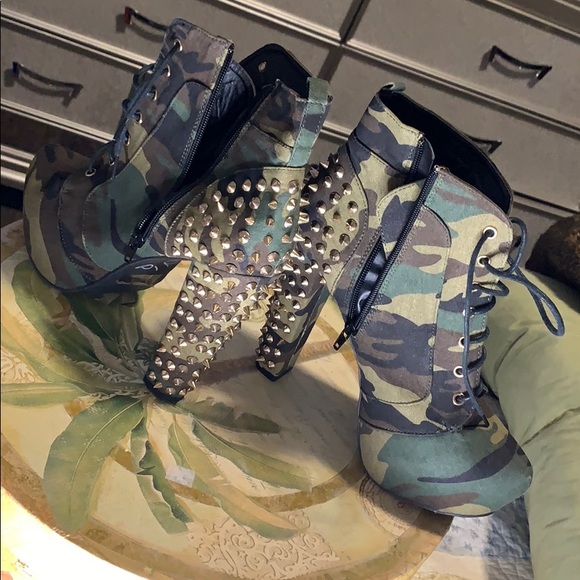 Booties - Picture 2 of 7